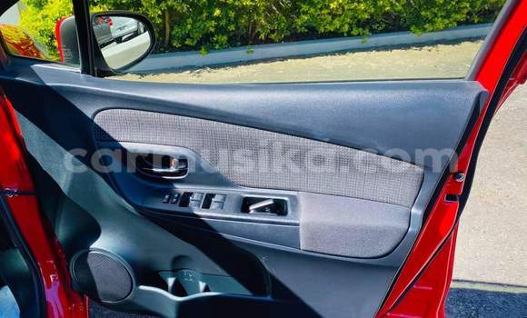 Tenga Tsaru Toyota Vitz Tsvuku Mota in Beitbridge in Matabeleland South Tenga Tsaru Toyota Vitz Tsvuku Mota in Beitbridge in Matabeleland South