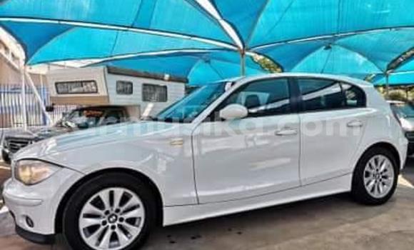 Tenga Tsaru BMW 3–Series Chena Mota in Beitbridge in Matabeleland South Tenga Tsaru BMW 3–Series Chena Mota in Beitbridge in Matabeleland South