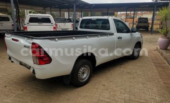 Acheter Occasion Voiture Toyota Hilux Blanc à Beitbridge, Matabeleland South Acheter Occasion Voiture Toyota Hilux Blanc à Beitbridge, Matabeleland South