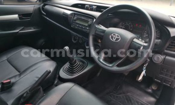 Acheter Occasion Voiture Toyota Hilux Blanc à Beitbridge, Matabeleland South Acheter Occasion Voiture Toyota Hilux Blanc à Beitbridge, Matabeleland South