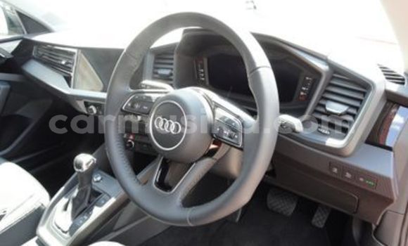 Acheter Occasion Voiture Audi A1 Rouge à Beitbridge, Matabeleland South Acheter Occasion Voiture Audi A1 Rouge à Beitbridge, Matabeleland South