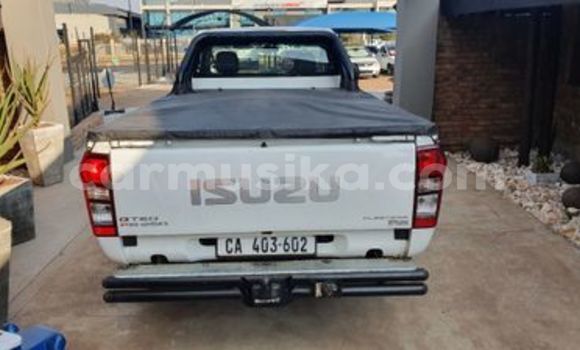 Buy Used Isuzu KB White Car in Beitbridge in Matabeleland South Buy Used Isuzu KB White Car in Beitbridge in Matabeleland South