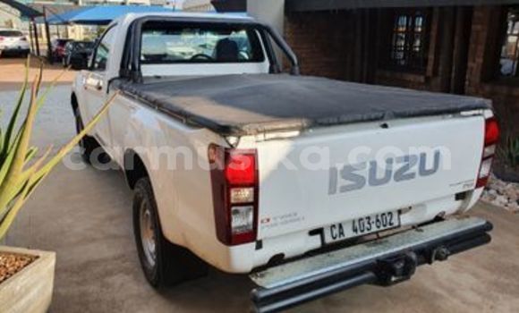 Buy Used Isuzu KB White Car in Beitbridge in Matabeleland South Buy Used Isuzu KB White Car in Beitbridge in Matabeleland South