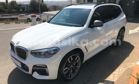 Nunua Ilio tumika BMW X3 Nyeupe Gari ndani ya Beitbridge nchini Matabeleland Kusini