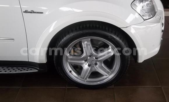 Acheter Occasion Voiture Mercedes‒Benz ML–Class Blanc à Beitbridge, Matabeleland South Acheter Occasion Voiture Mercedes‒Benz ML–Class Blanc à Beitbridge, Matabeleland South