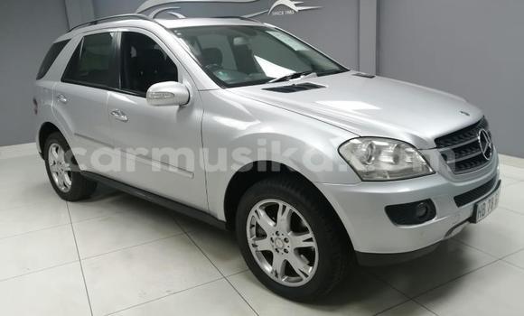 Buy Used Mercedes‒Benz ML–Class White Car in Beitbridge in Matabeleland South