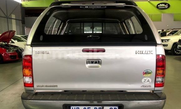 Nunua Ilio tumika Toyota Hilux Fedha Gari ndani ya Beitbridge nchini Matabeleland Kusini Nunua Ilio tumika Toyota Hilux Fedha Gari ndani ya Beitbridge nchini Matabeleland Kusini