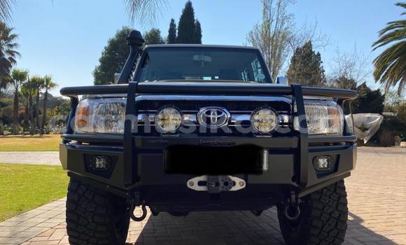 Nunua Ilio tumika Toyota Land Cruiser Brown Gari ndani ya Borrowdale nchini Harare Nunua Ilio tumika Toyota Land Cruiser Brown Gari ndani ya Borrowdale nchini Harare