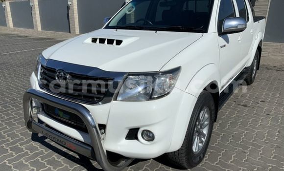 Buy Used Toyota Hilux White Car in Beitbridge in Matabeleland South Buy Used Toyota Hilux White Car in Beitbridge in Matabeleland South