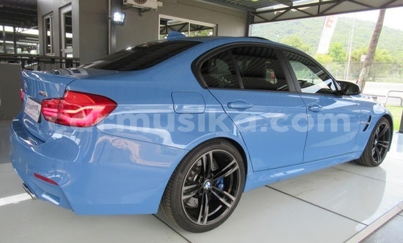 Nunua Ilio tumika BMW M3 Bluu Gari ndani ya Beitbridge nchini Matabeleland Kusini Nunua Ilio tumika BMW M3 Bluu Gari ndani ya Beitbridge nchini Matabeleland Kusini