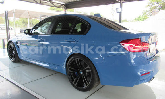 Nunua Ilio tumika BMW M3 Bluu Gari ndani ya Beitbridge nchini Matabeleland Kusini Nunua Ilio tumika BMW M3 Bluu Gari ndani ya Beitbridge nchini Matabeleland Kusini