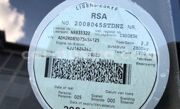 Nunua Ilio tumika Isuzu KB Nyeusi Gari ndani ya Beitbridge nchini Matabeleland Kusini Nunua Ilio tumika Isuzu KB Nyeusi Gari ndani ya Beitbridge nchini Matabeleland Kusini