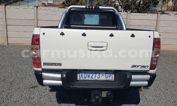 Buy Used Mazda BT-50 White Car in Beitbridge in Matabeleland South Buy Used Mazda BT-50 White Car in Beitbridge in Matabeleland South