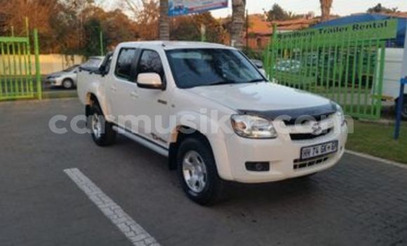 Buy Used Mazda BT-50 White Car in Beitbridge in Matabeleland South