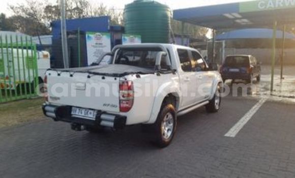 Nunua Ilio tumika Mazda BT-50 Nyeupe Gari ndani ya Beitbridge nchini Matabeleland Kusini Nunua Ilio tumika Mazda BT-50 Nyeupe Gari ndani ya Beitbridge nchini Matabeleland Kusini