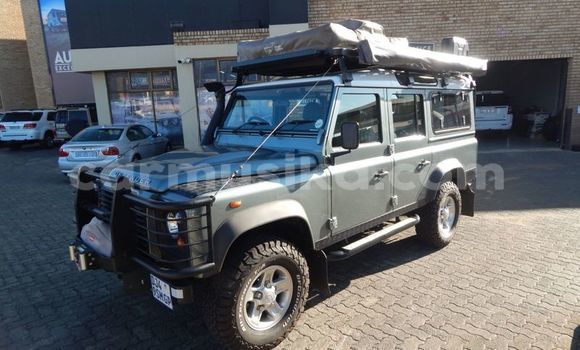 Nunua Ilio tumika Land Rover Defender Fedha Gari ndani ya Beitbridge nchini Matabeleland Kusini Nunua Ilio tumika Land Rover Defender Fedha Gari ndani ya Beitbridge nchini Matabeleland Kusini