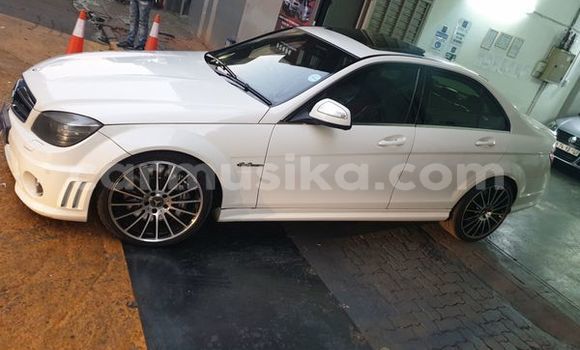 Buy Used Mercedes‒Benz C-klasse White Car in Beitbridge in Matabeleland South Buy Used Mercedes‒Benz C-klasse White Car in Beitbridge in Matabeleland South