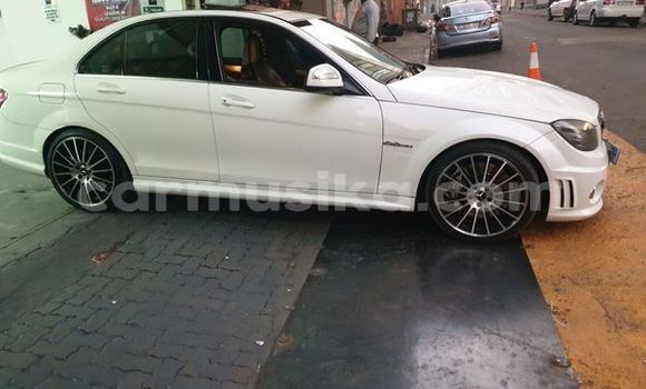 Buy Used Mercedes‒Benz C-klasse White Car in Beitbridge in Matabeleland South Buy Used Mercedes‒Benz C-klasse White Car in Beitbridge in Matabeleland South