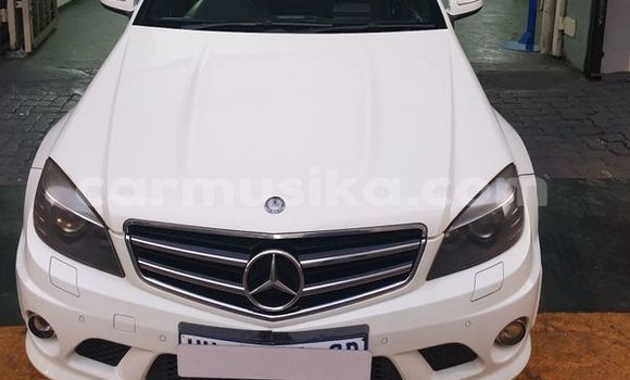 Buy Used Mercedes‒Benz C-klasse White Car in Beitbridge in Matabeleland South Buy Used Mercedes‒Benz C-klasse White Car in Beitbridge in Matabeleland South