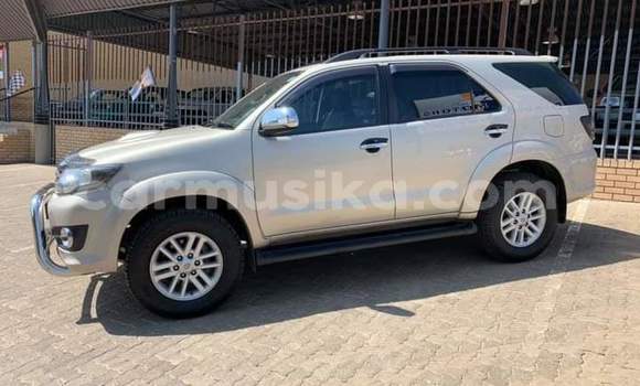 Tenga Tsaru Toyota Fortuner Sirivha Mota in Beitbridge in Matabeleland South