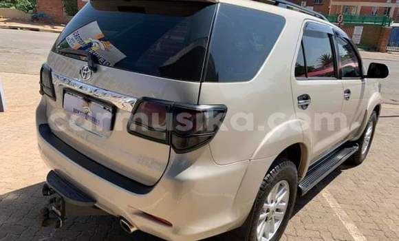 Buy Used Toyota Fortuner Silver Car in Beitbridge in Matabeleland South Buy Used Toyota Fortuner Silver Car in Beitbridge in Matabeleland South