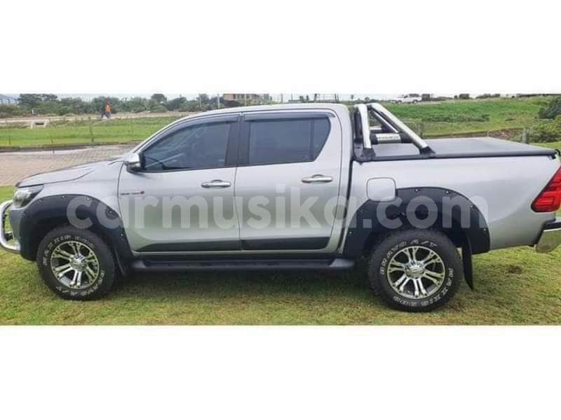 Big with watermark toyota hilux matabeleland south beitbridge 17267