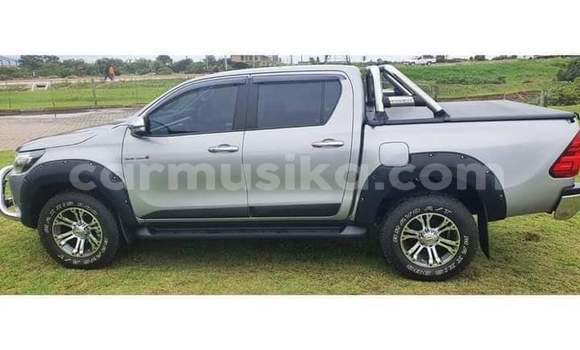 Buy Used Toyota Hilux Silver Car in Beitbridge in Matabeleland South Buy Used Toyota Hilux Silver Car in Beitbridge in Matabeleland South