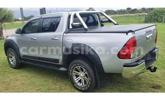 Buy Used Toyota Hilux Silver Car in Beitbridge in Matabeleland South Buy Used Toyota Hilux Silver Car in Beitbridge in Matabeleland South
