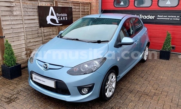 Tenga Tsaru Mazda 2 Bhuruu Mota in Harare in Harare