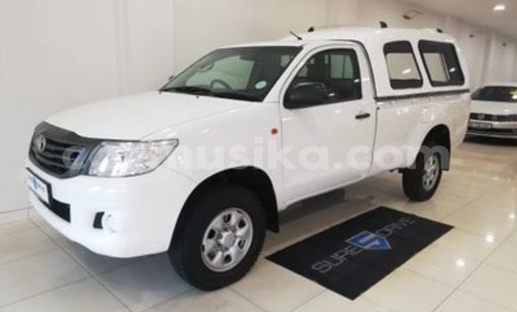 Acheter Occasion Voiture Toyota Hilux Blanc à Beitbridge, Matabeleland South Acheter Occasion Voiture Toyota Hilux Blanc à Beitbridge, Matabeleland South
