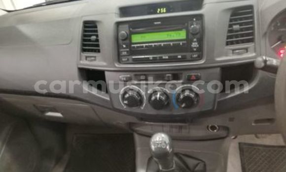 Acheter Occasion Voiture Toyota Hilux Blanc à Beitbridge, Matabeleland South Acheter Occasion Voiture Toyota Hilux Blanc à Beitbridge, Matabeleland South