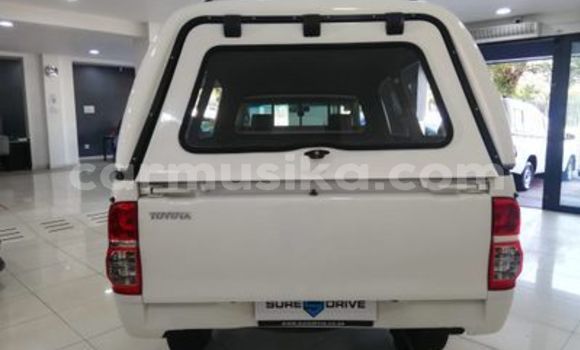 Acheter Occasion Voiture Toyota Hilux Blanc à Beitbridge, Matabeleland South Acheter Occasion Voiture Toyota Hilux Blanc à Beitbridge, Matabeleland South
