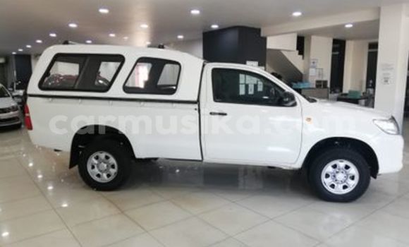 Acheter Occasion Voiture Toyota Hilux Blanc à Beitbridge, Matabeleland South Acheter Occasion Voiture Toyota Hilux Blanc à Beitbridge, Matabeleland South