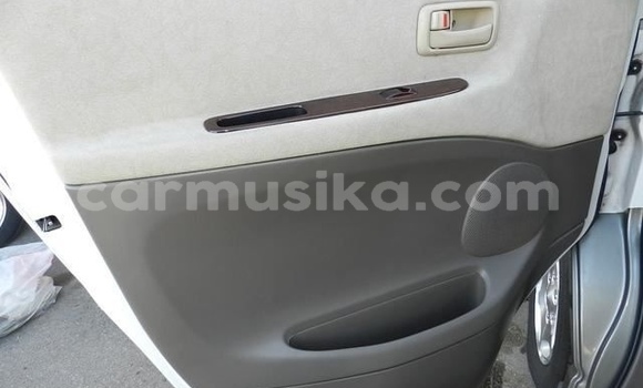 Nunua Ilio tumika Toyota Granvia Nyeupe Gari ndani ya Beitbridge nchini Matabeleland Kusini Nunua Ilio tumika Toyota Granvia Nyeupe Gari ndani ya Beitbridge nchini Matabeleland Kusini