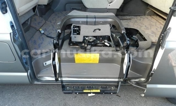 Nunua Ilio tumika Toyota Granvia Nyeupe Gari ndani ya Beitbridge nchini Matabeleland Kusini Nunua Ilio tumika Toyota Granvia Nyeupe Gari ndani ya Beitbridge nchini Matabeleland Kusini