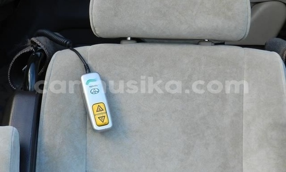 Nunua Ilio tumika Toyota Granvia Nyeupe Gari ndani ya Beitbridge nchini Matabeleland Kusini Nunua Ilio tumika Toyota Granvia Nyeupe Gari ndani ya Beitbridge nchini Matabeleland Kusini