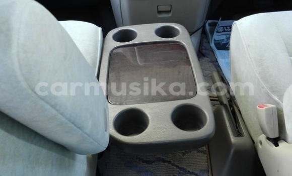 Nunua Ilio tumika Toyota Granvia Nyeupe Gari ndani ya Beitbridge nchini Matabeleland Kusini Nunua Ilio tumika Toyota Granvia Nyeupe Gari ndani ya Beitbridge nchini Matabeleland Kusini