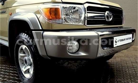 Acheter Occasion Voiture Toyota Land Cruiser Beige à Beitbridge, Matabeleland South Acheter Occasion Voiture Toyota Land Cruiser Beige à Beitbridge, Matabeleland South