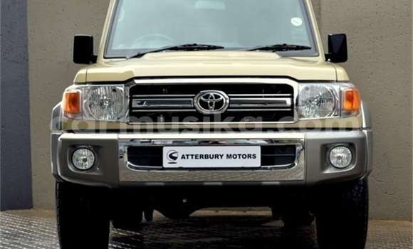 Acheter Occasion Voiture Toyota Land Cruiser Beige à Beitbridge, Matabeleland South Acheter Occasion Voiture Toyota Land Cruiser Beige à Beitbridge, Matabeleland South
