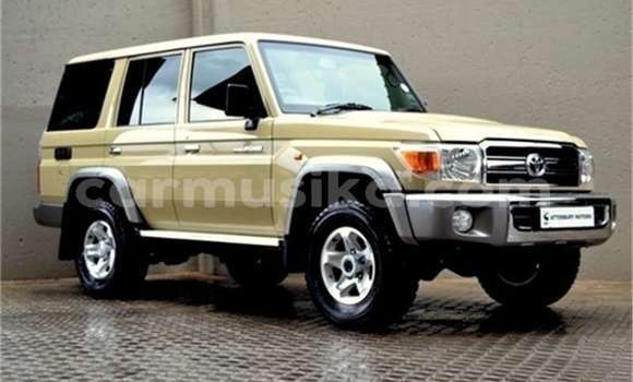 Acheter Occasion Voiture Toyota Land Cruiser Beige à Beitbridge, Matabeleland South Acheter Occasion Voiture Toyota Land Cruiser Beige à Beitbridge, Matabeleland South