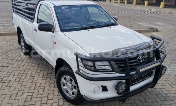 Nunua Ilio tumika Toyota Hilux Nyeupe Gari ndani ya Beitbridge nchini Matabeleland Kusini