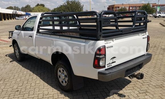Acheter Occasion Voiture Toyota Hilux Blanc à Beitbridge, Matabeleland South Acheter Occasion Voiture Toyota Hilux Blanc à Beitbridge, Matabeleland South