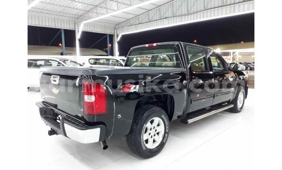 Nunua Imported Chevrolet Silverado Nyeusi Gari ndani ya Import - Dubai nchini Harare Nunua Imported Chevrolet Silverado Nyeusi Gari ndani ya Import - Dubai nchini Harare