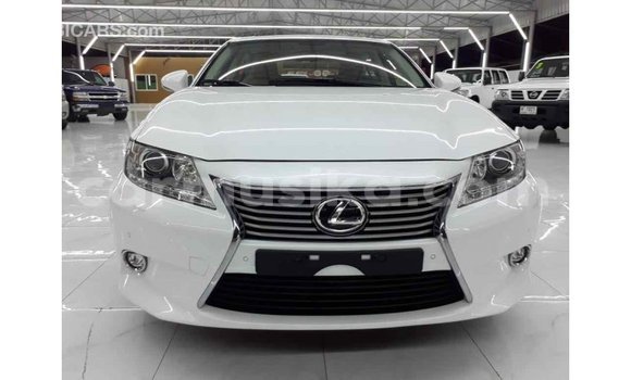 Nunua Imported Lexus ES Nyeupe Gari ndani ya Import - Dubai nchini Harare Nunua Imported Lexus ES Nyeupe Gari ndani ya Import - Dubai nchini Harare