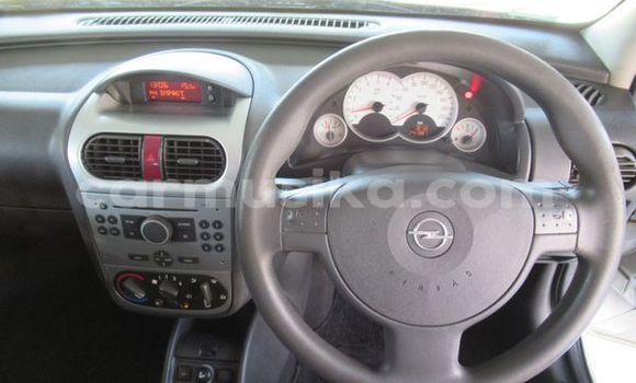 Nunua Ilio tumika Opel Corsa Fedha Gari ndani ya Beitbridge nchini Matabeleland Kusini Nunua Ilio tumika Opel Corsa Fedha Gari ndani ya Beitbridge nchini Matabeleland Kusini