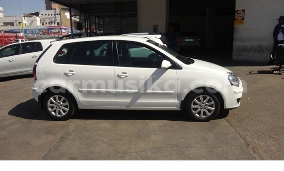 Tenga Tsaru Toyota Comfort Chena Mota in Bindura in Mashonaland yePakati Tenga Tsaru Toyota Comfort Chena Mota in Bindura in Mashonaland yePakati