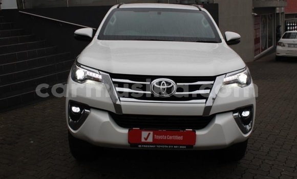 Tenga Tsaru Toyota Fortuner Chena Mota in Chinhoyi in Dunhu reMashonaland yeMadokero Tenga Tsaru Toyota Fortuner Chena Mota in Chinhoyi in Dunhu reMashonaland yeMadokero