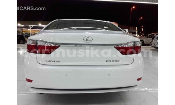 Nunua Imported Lexus ES Nyeupe Gari ndani ya Import - Dubai nchini Harare Nunua Imported Lexus ES Nyeupe Gari ndani ya Import - Dubai nchini Harare