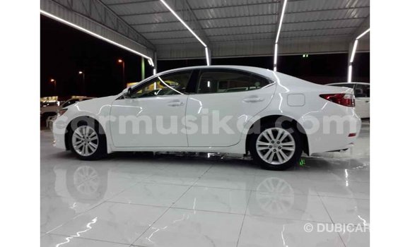 Nunua Imported Lexus ES Nyeupe Gari ndani ya Import - Dubai nchini Harare Nunua Imported Lexus ES Nyeupe Gari ndani ya Import - Dubai nchini Harare