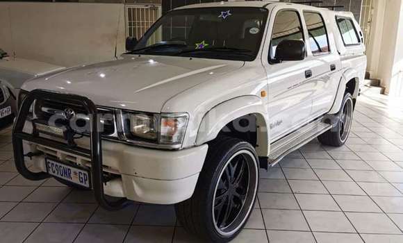 Tenga Tsaru Toyota Hilux Chena Mota in Beitbridge in Matabeleland South Tenga Tsaru Toyota Hilux Chena Mota in Beitbridge in Matabeleland South